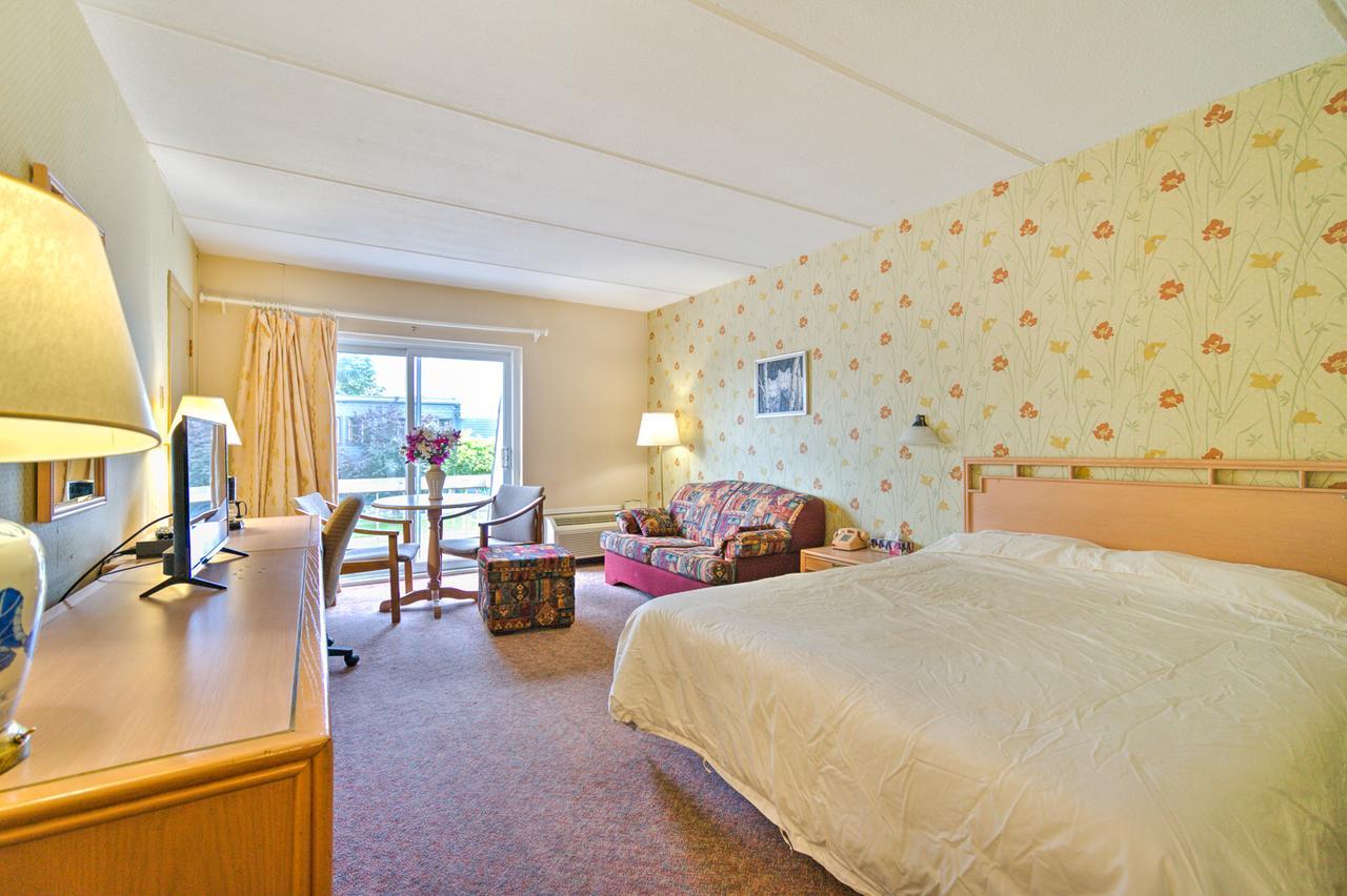 Hotel Motel Penn-Mass Труа-Ривьер Экстерьер фото